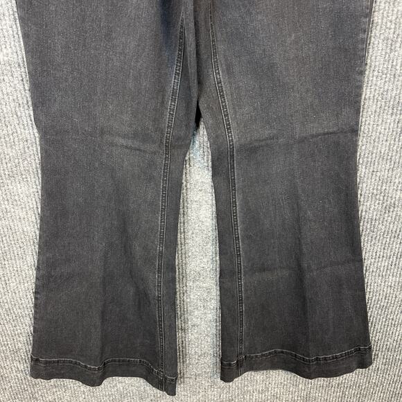 Peace Love World Regular Patch Pocket Flare Jeans Black Womens Size 10 Boho - Picture 4 of 12